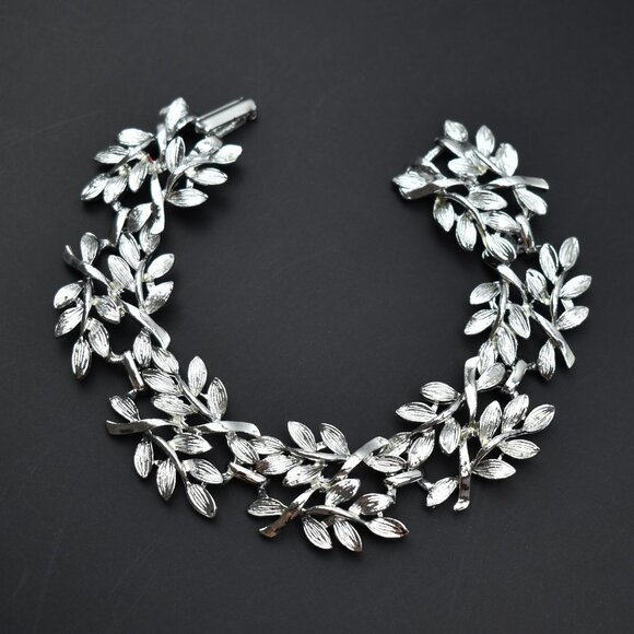 Leaf Link Women's Silvertone, Wide Chunky Leaves Bracelet - Picture 1 of 9